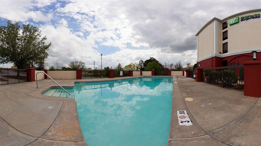 Holiday Inn Express Atlanta West - Theme Park Area By Ihg Lithia Springs Exterior foto